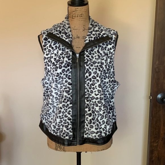 Multiples Jackets & Blazers - Awesome faux fur and faux leather petite vest-Never worn!